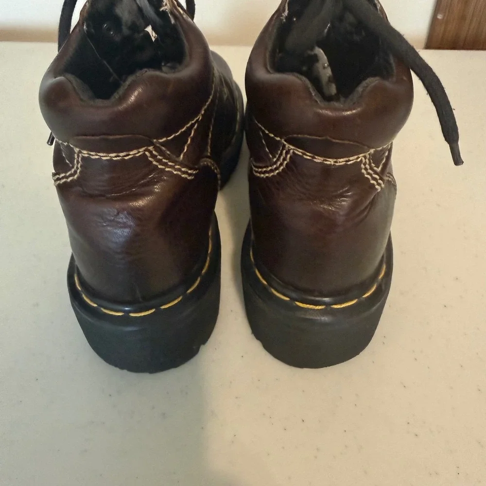 Dr. Martens VTG Mens 9271 Boots England Brown Leather Lace Up USA 8 UK 7 Flaw